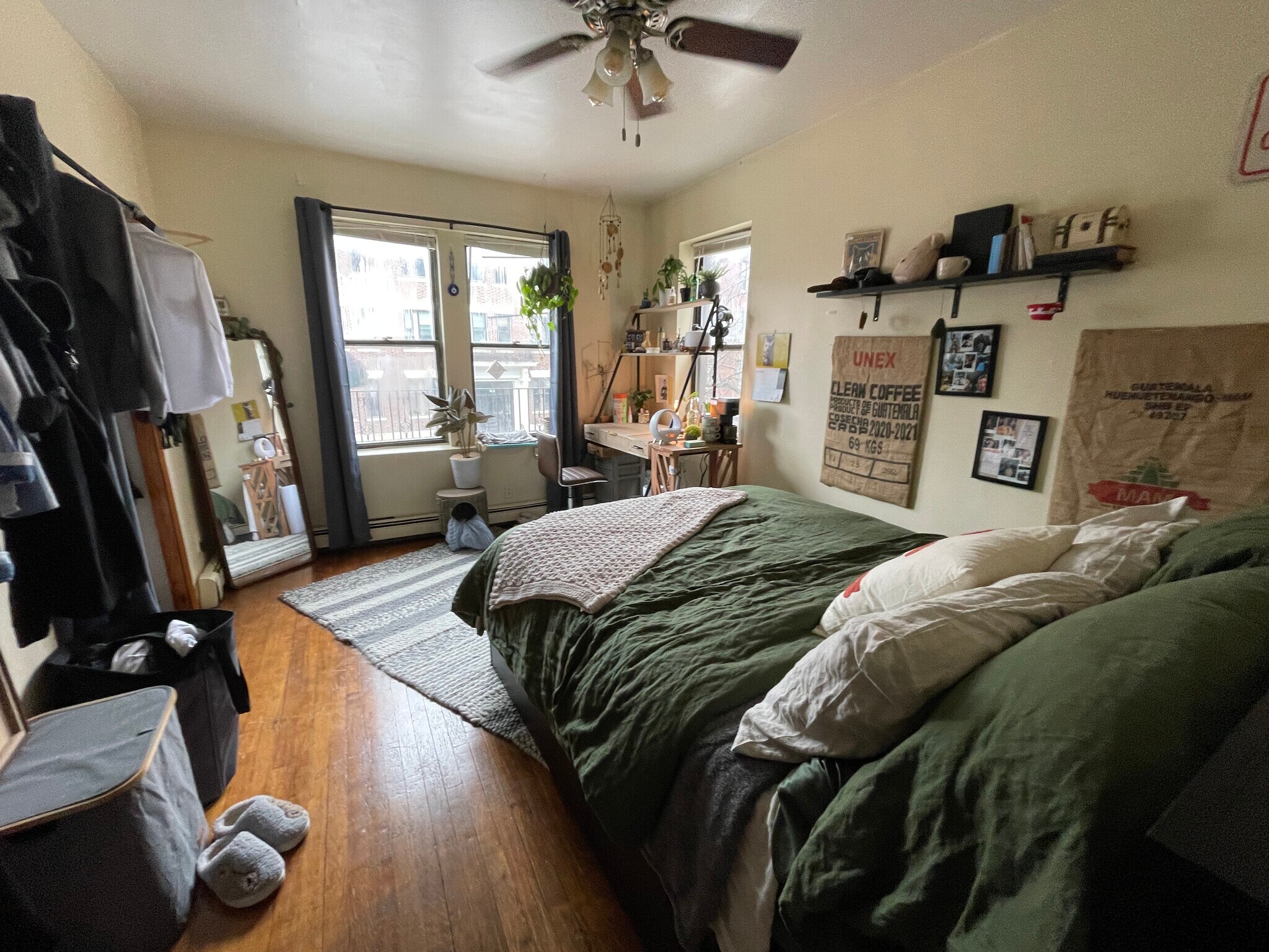 Building Photo - 46 Park Vale Ave