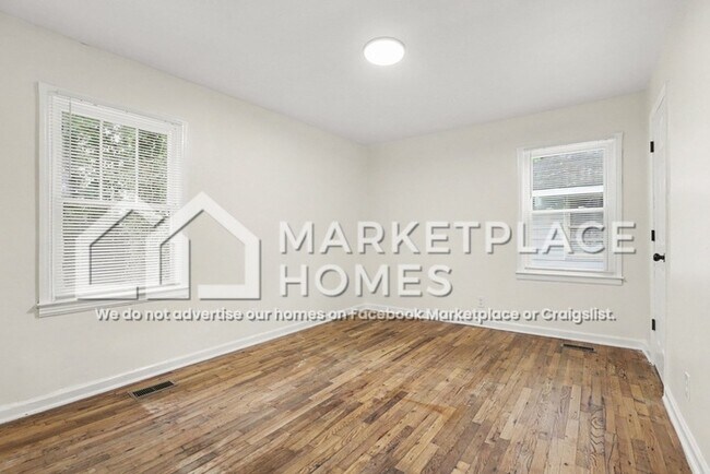 Building Photo - 2954 Hapeville Rd SW
