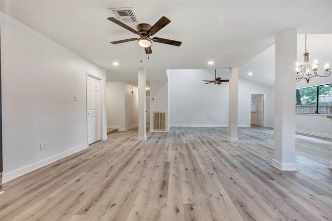 Building Photo - 10618 Sageberry Dr