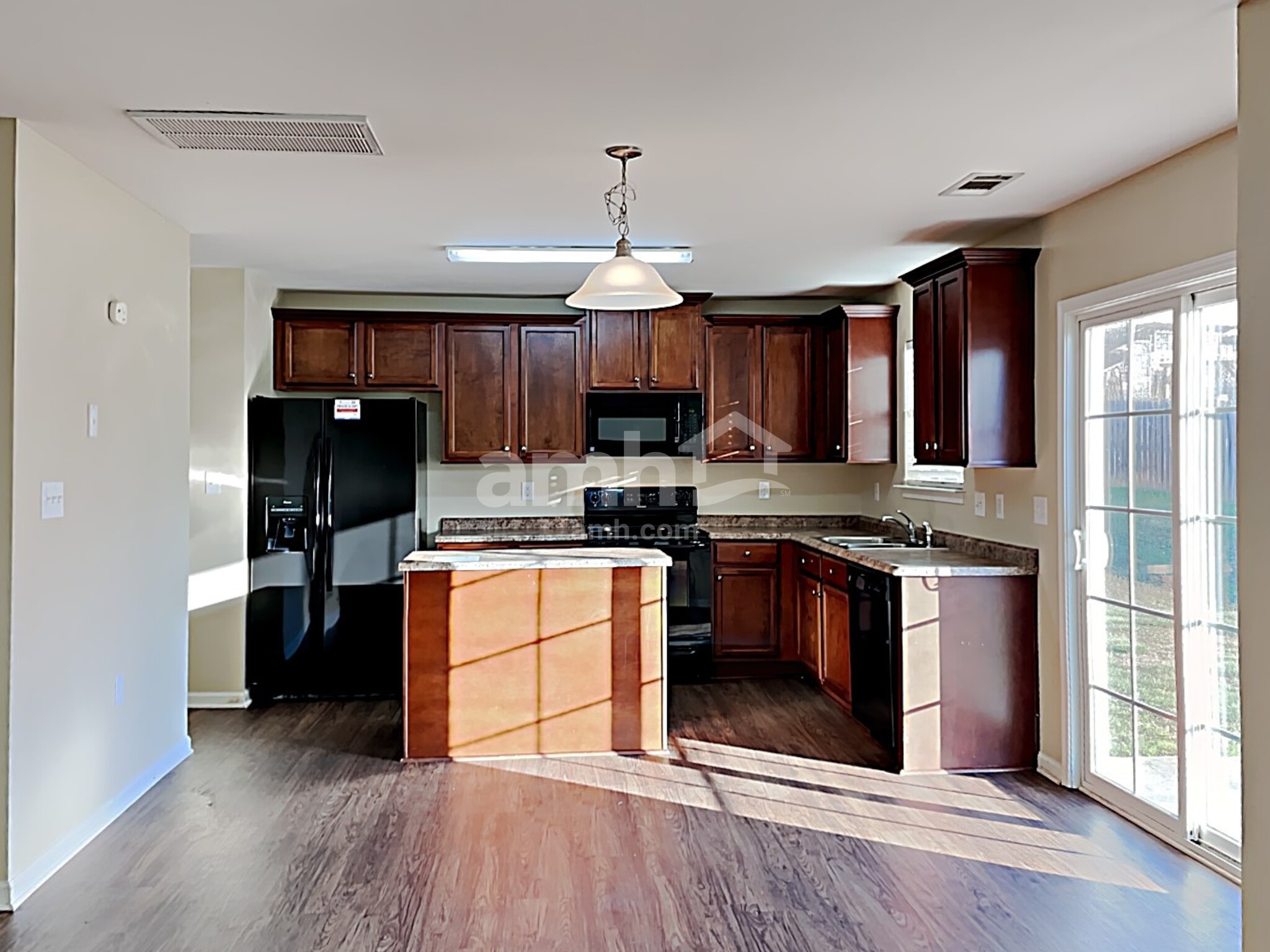 Building Photo - 2848 Tall Oaks Dr