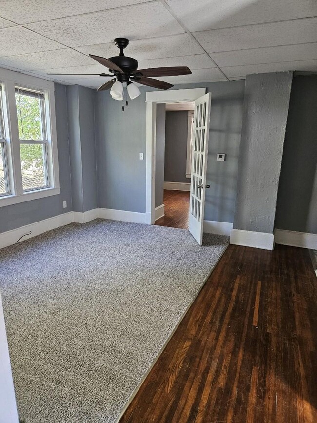 Building Photo - 408 E Jackson St