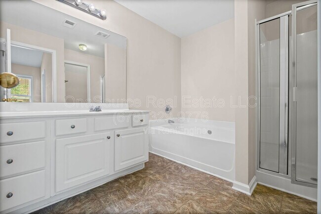 Building Photo - 1821 Willow Branch Ln