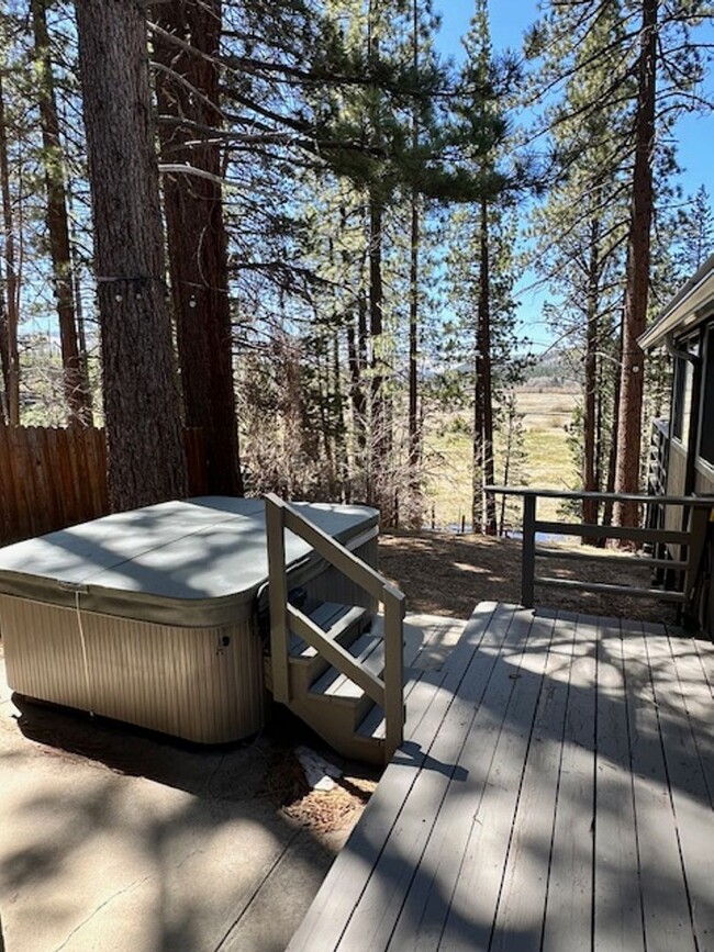 Building Photo - Warm & Inviting Cabin on the Meadow Avail....