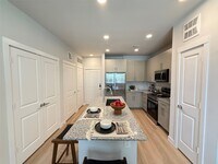 Building Photo - 1610 Campbell Rd