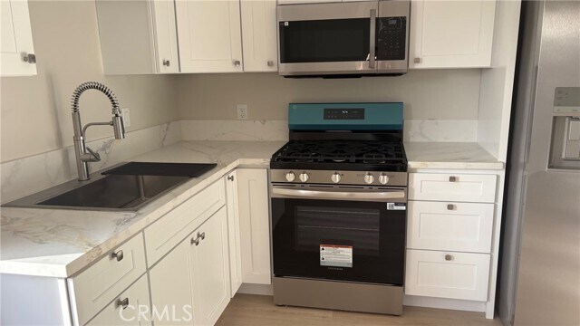 Building Photo - 314 S Broadway