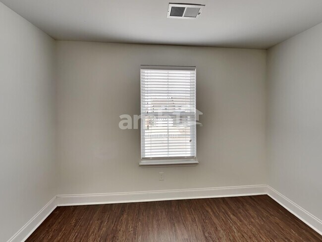 Building Photo - 5018 Mountain Springs Rd