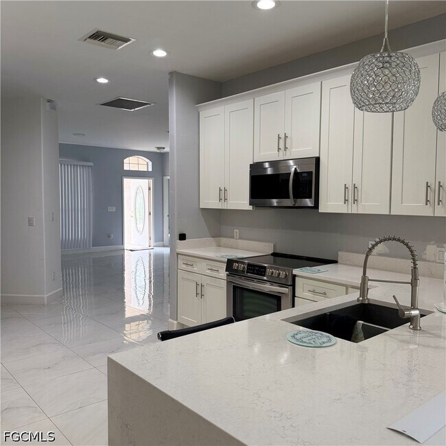 Building Photo - 9561 Blue Stone Cir