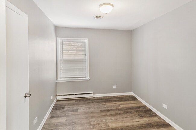 Building Photo - 17306 Holmes Ave