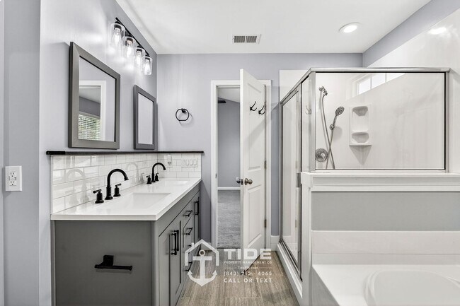 Building Photo - Spacious Living in Moncks Corner