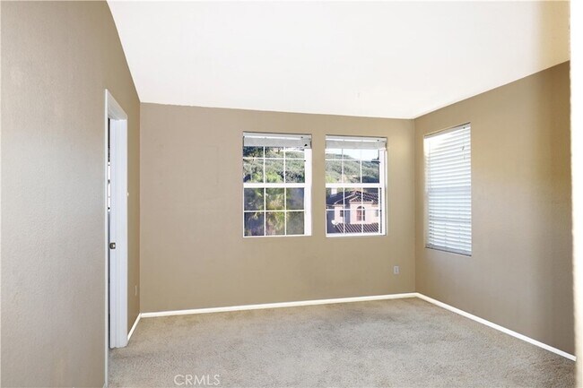 Building Photo - 2760 Hidden Hills Way W