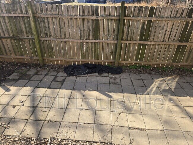 Building Photo - 616 N 28th St