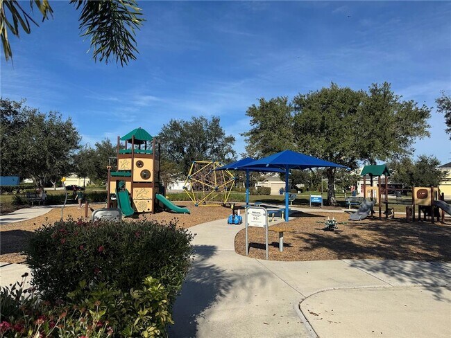 Building Photo - 11765 Forest Park Cir