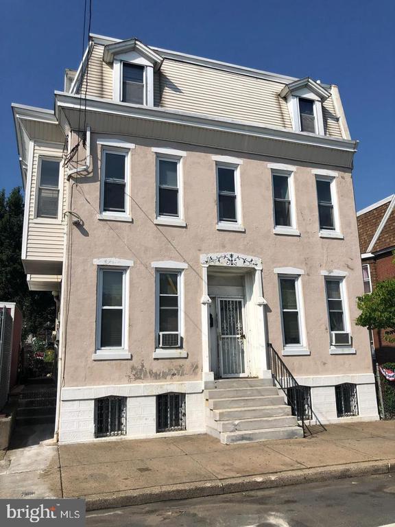 Building Photo - 2666 Bridge St