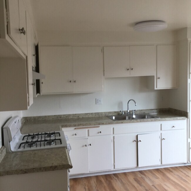 Building Photo - Georgetown Apartments