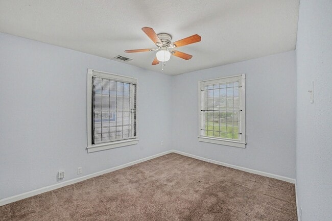 Building Photo - 3107 Altoona St