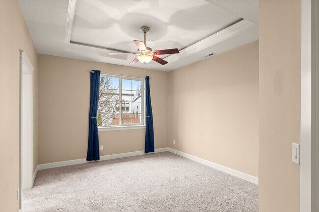 Building Photo - Luxury 3-bedroom, 3.5 Bath Row Home for Rent in Villebois Village Center