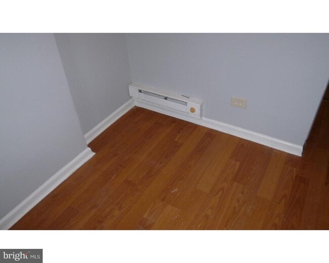 Building Photo - 2575 E Huntingdon St