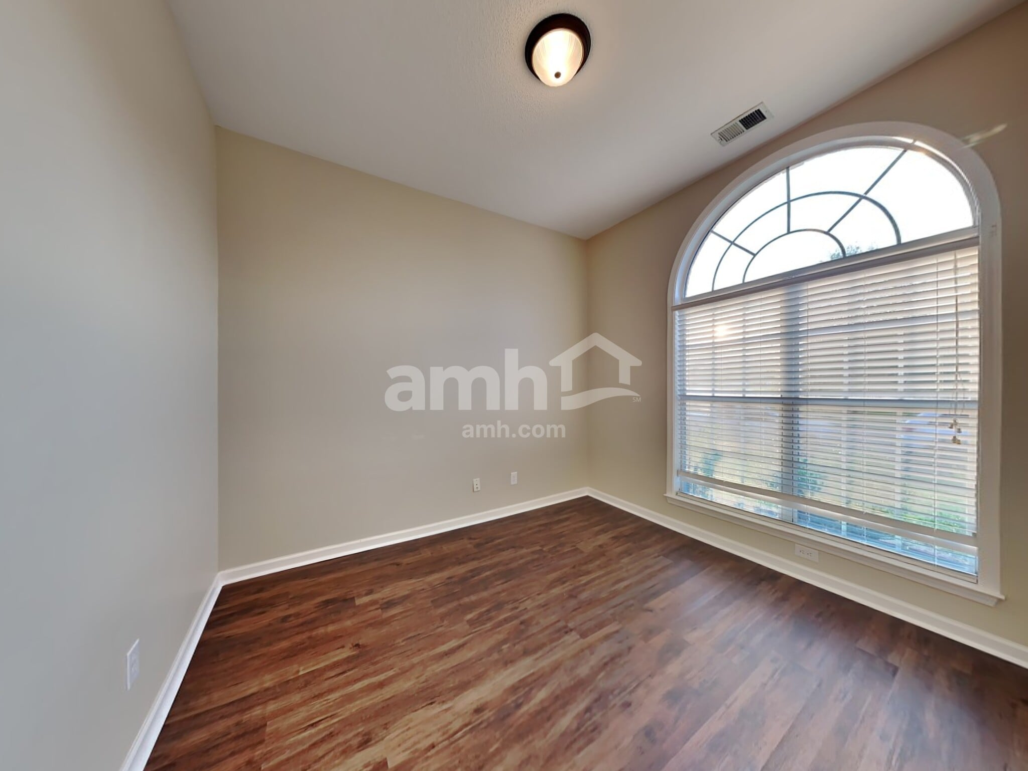Building Photo - 9141 Chastain Pl