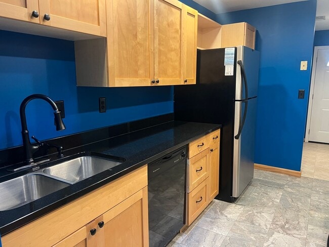 Building Photo - One-Level Updated Home in Hilton Head Plan...