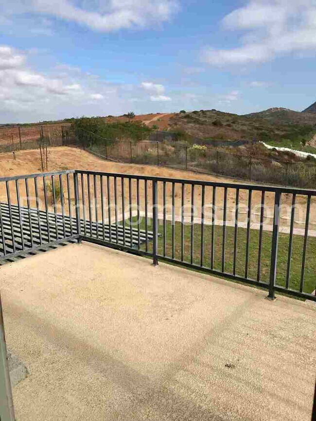 Building Photo - 5539 Alexandrine Ct