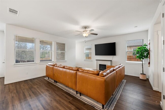 Building Photo - 8204 Prairie Rye Dr