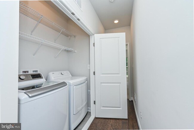 Building Photo - 4388 Fair Lakes Ct