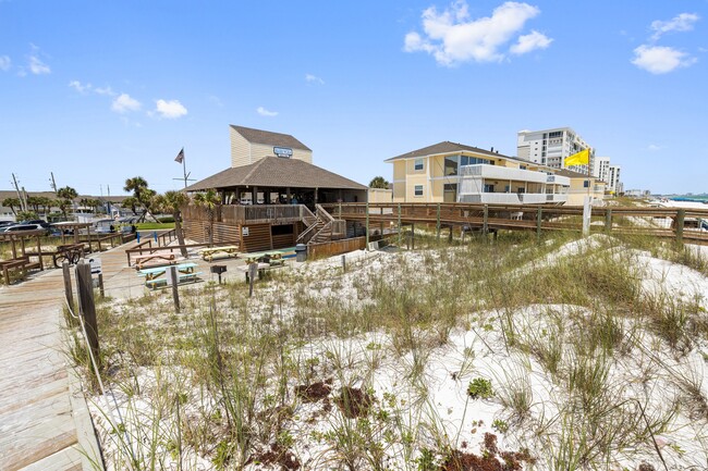 Building Photo - 775 Gulf Shore Dr