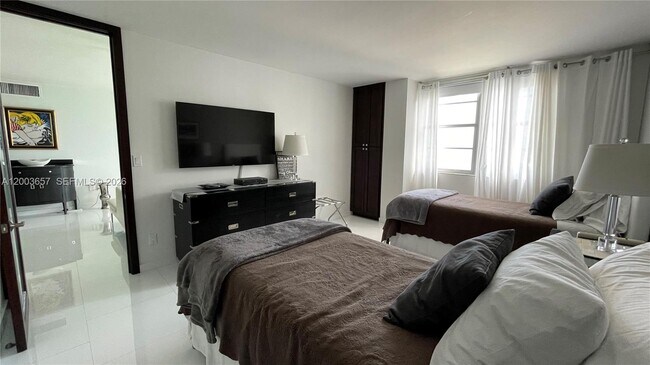 Building Photo - 5701 Collins Ave