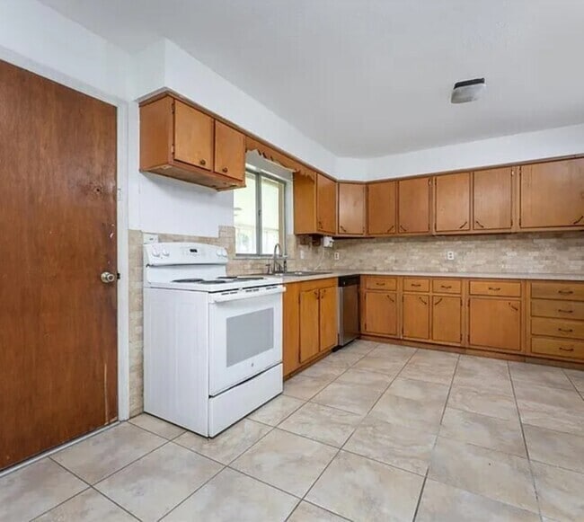 Building Photo - 29171 Orva Dr