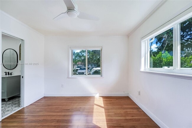 Building Photo - 2 NE 108th St