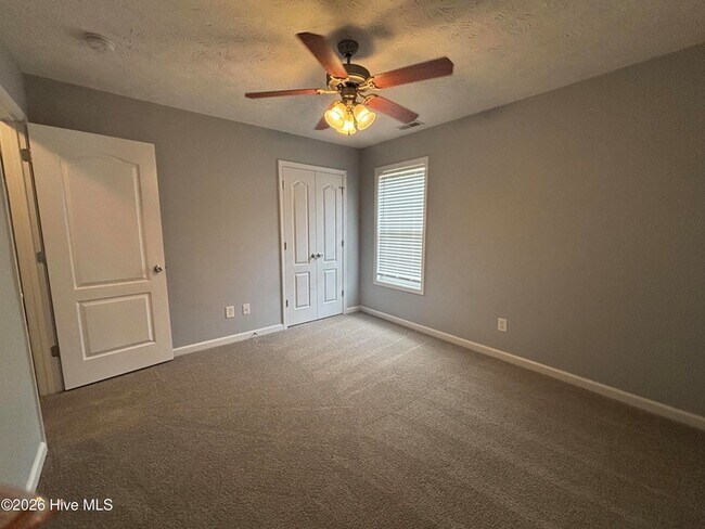 Building Photo - 376 Eastfield Dr