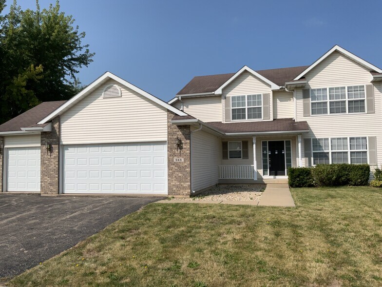 Building Photo - 948 Bradley Ln