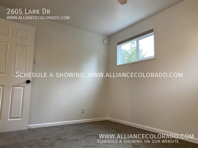 Building Photo - 2605 Lark Dr