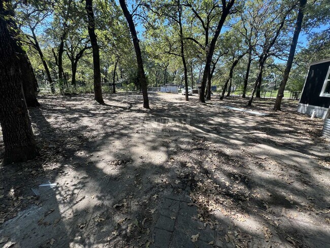 Building Photo - Beautiful Remodeled 3 Bed 1.5 Bath