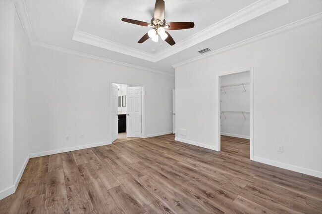 Building Photo - 10384 Wellington Parc Dr