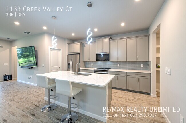 Building Photo - 1133 Crk Vly Ct