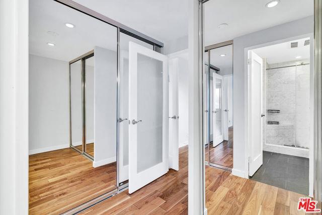 Building Photo - 865 Comstock Ave