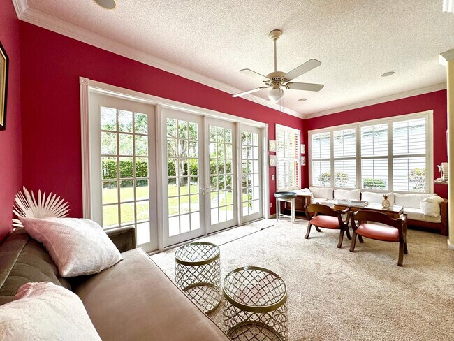 Building Photo - 2871 SW Brighton Way