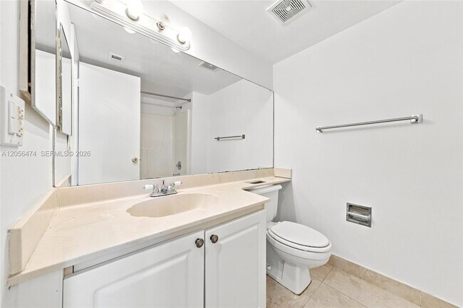 Building Photo - 9735 Fontainebleau Blvd