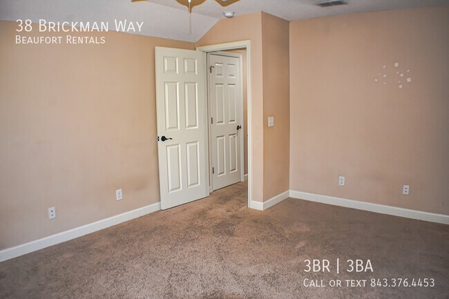 Building Photo - 38 Brickman Way