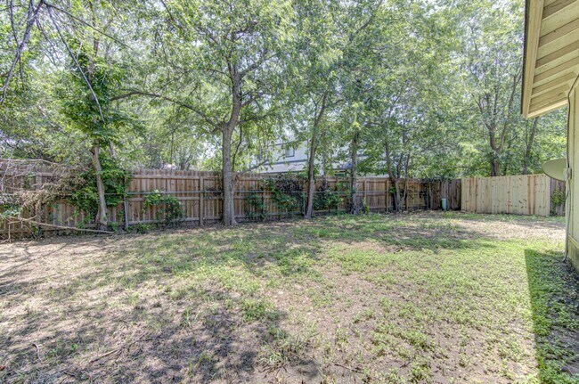 Building Photo - 5301 Indio Cir
