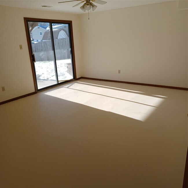 Building Photo - 2407 Muegge Rd