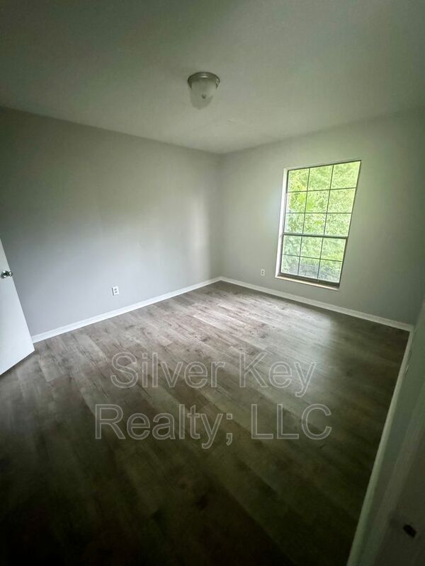 Building Photo - 311 Sunset Drive