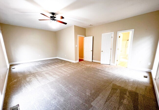 Building Photo - Pfafftown 3 Bedroom, 2 Bathroom Rare Gem i...
