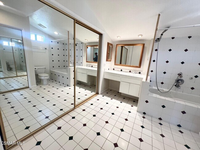 Building Photo - 198 San Vincente Cir