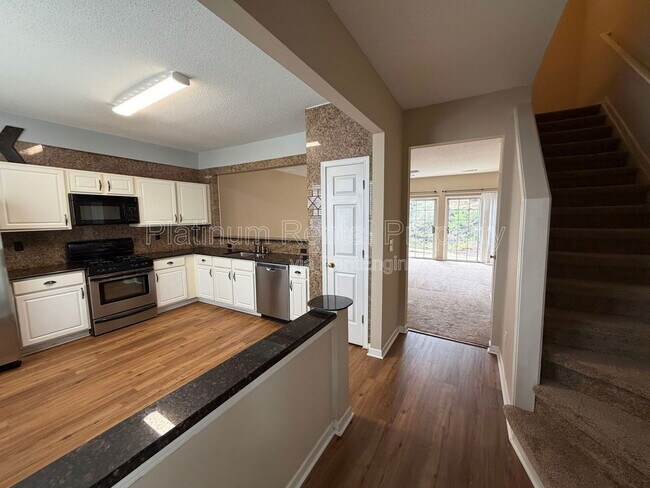 Building Photo - 5544 Reps Trce