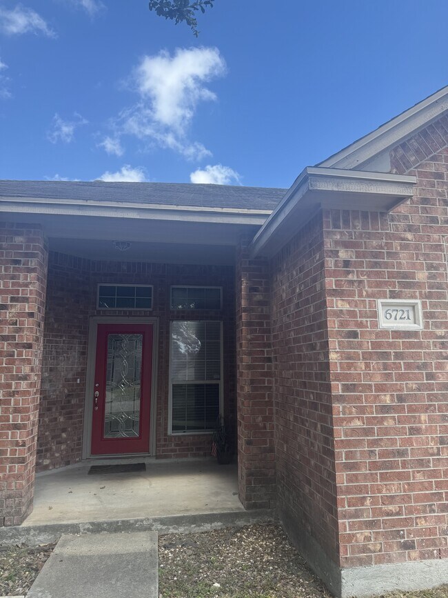 Building Photo - 6721 Dungeoness Dr