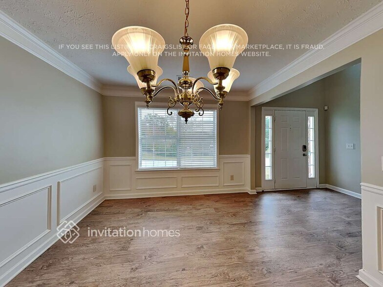 Building Photo - 3175 Gallery Walk