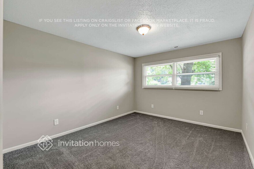 Building Photo - 2221 Gemway Dr