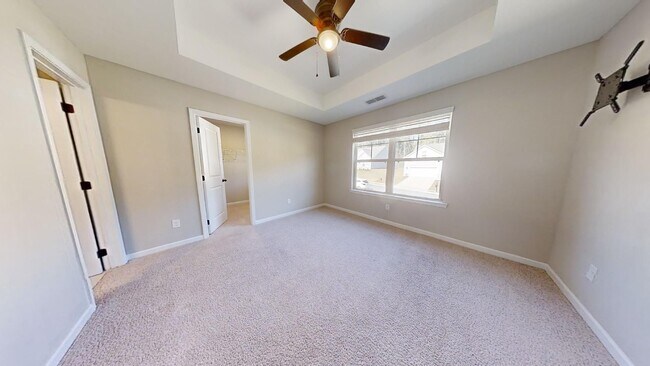 Building Photo - Large Home in The Preserve